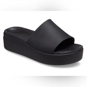 Crocs Brooklyn Platform Slide Sandal Black Women's Size 9. In Original packaging